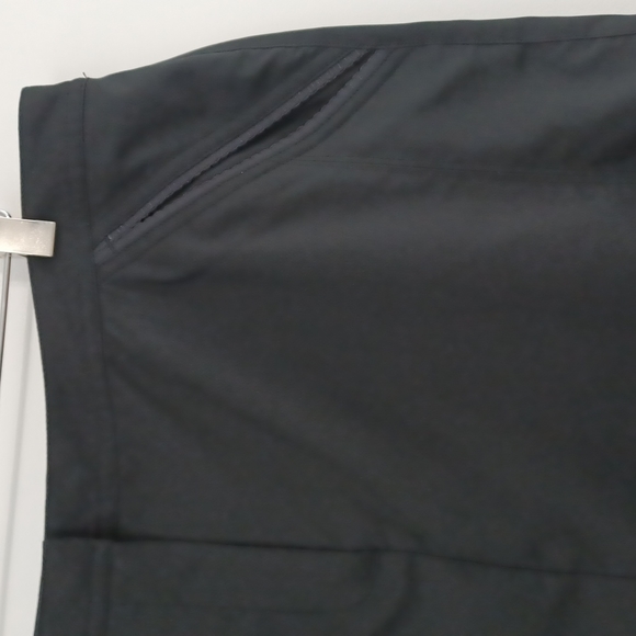 ✨3/$25✨Izod XFG Black Golf Skort - 12 - Picture 3 of 10